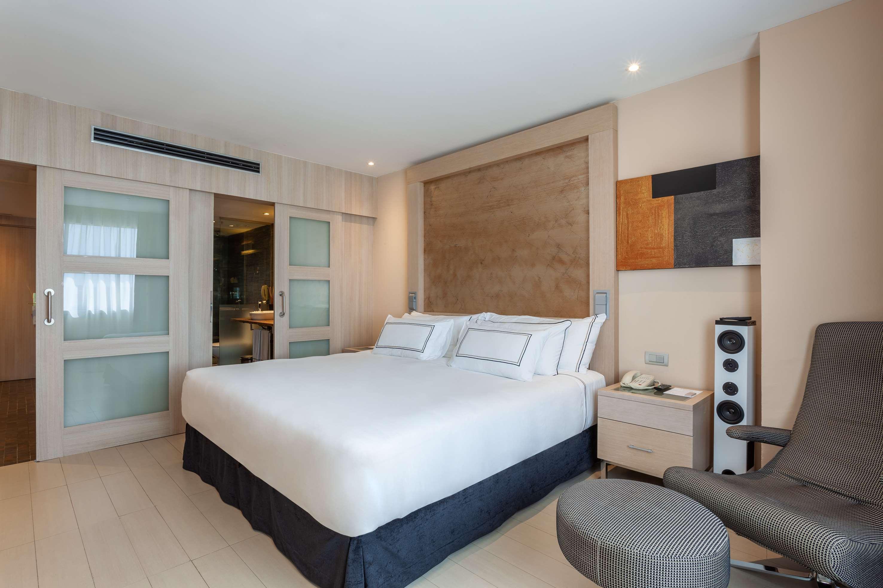 The Level At Melia Sevilla מראה חיצוני תמונה