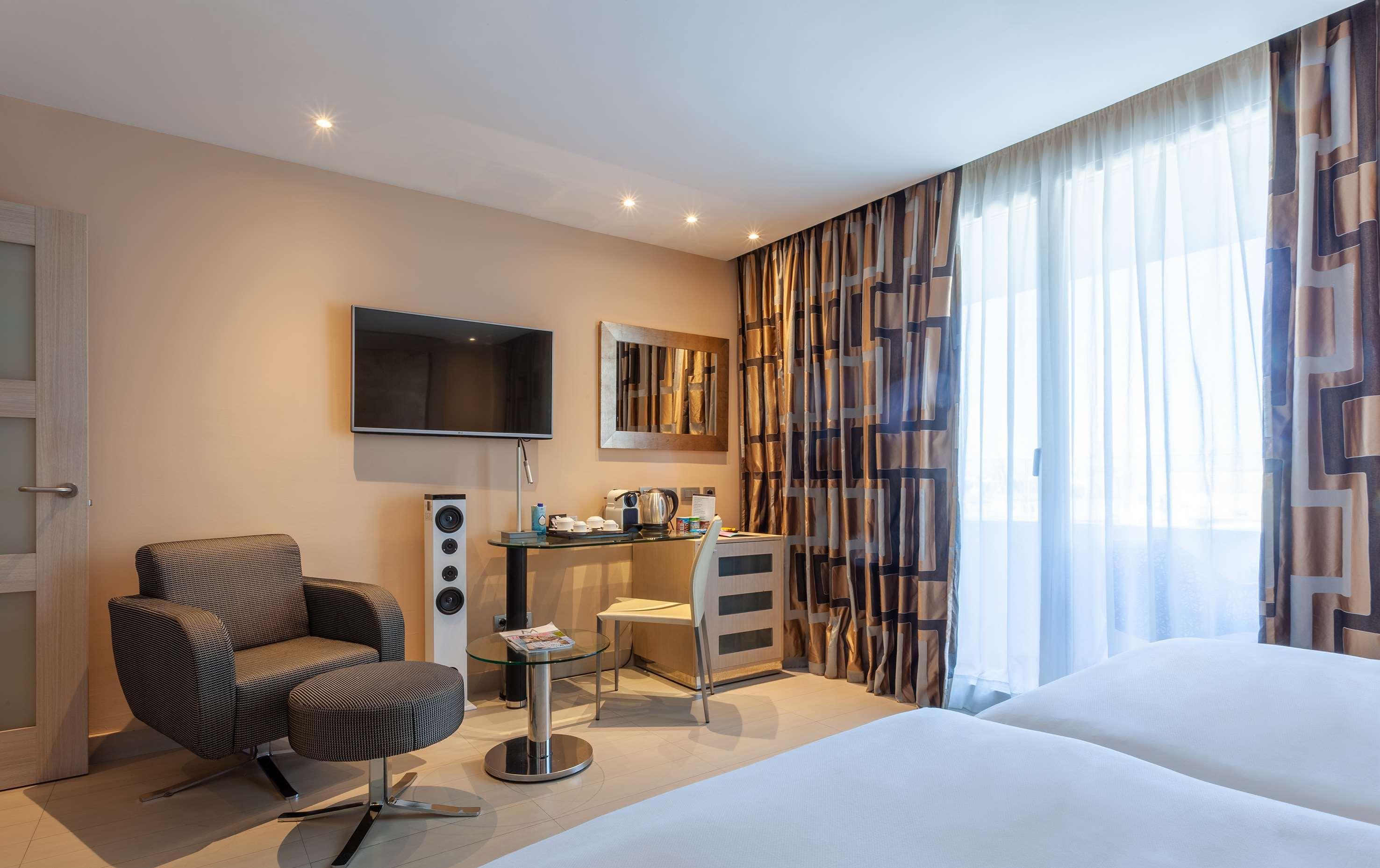 The Level At Melia Sevilla מראה חיצוני תמונה