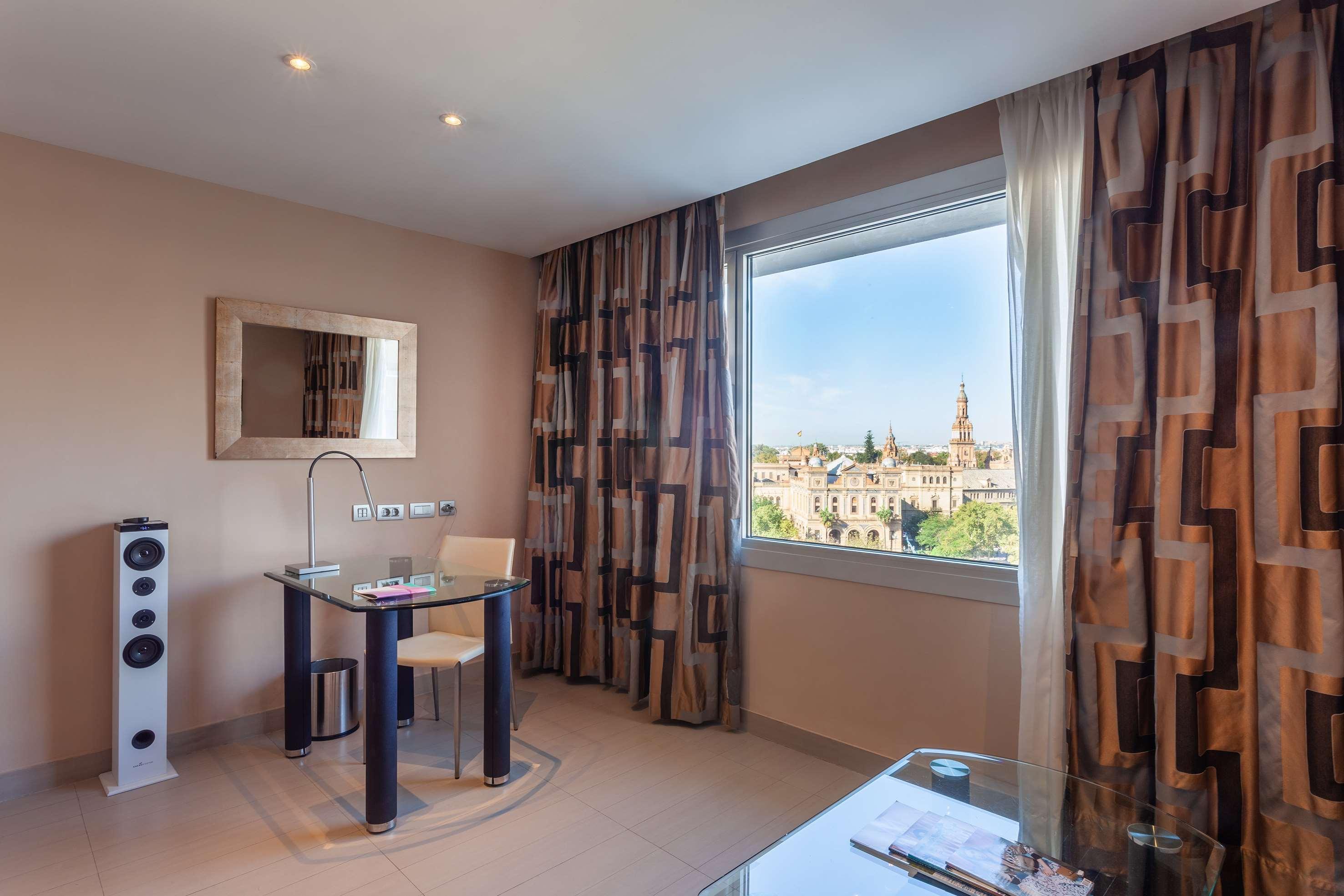 The Level At Melia Sevilla מראה חיצוני תמונה