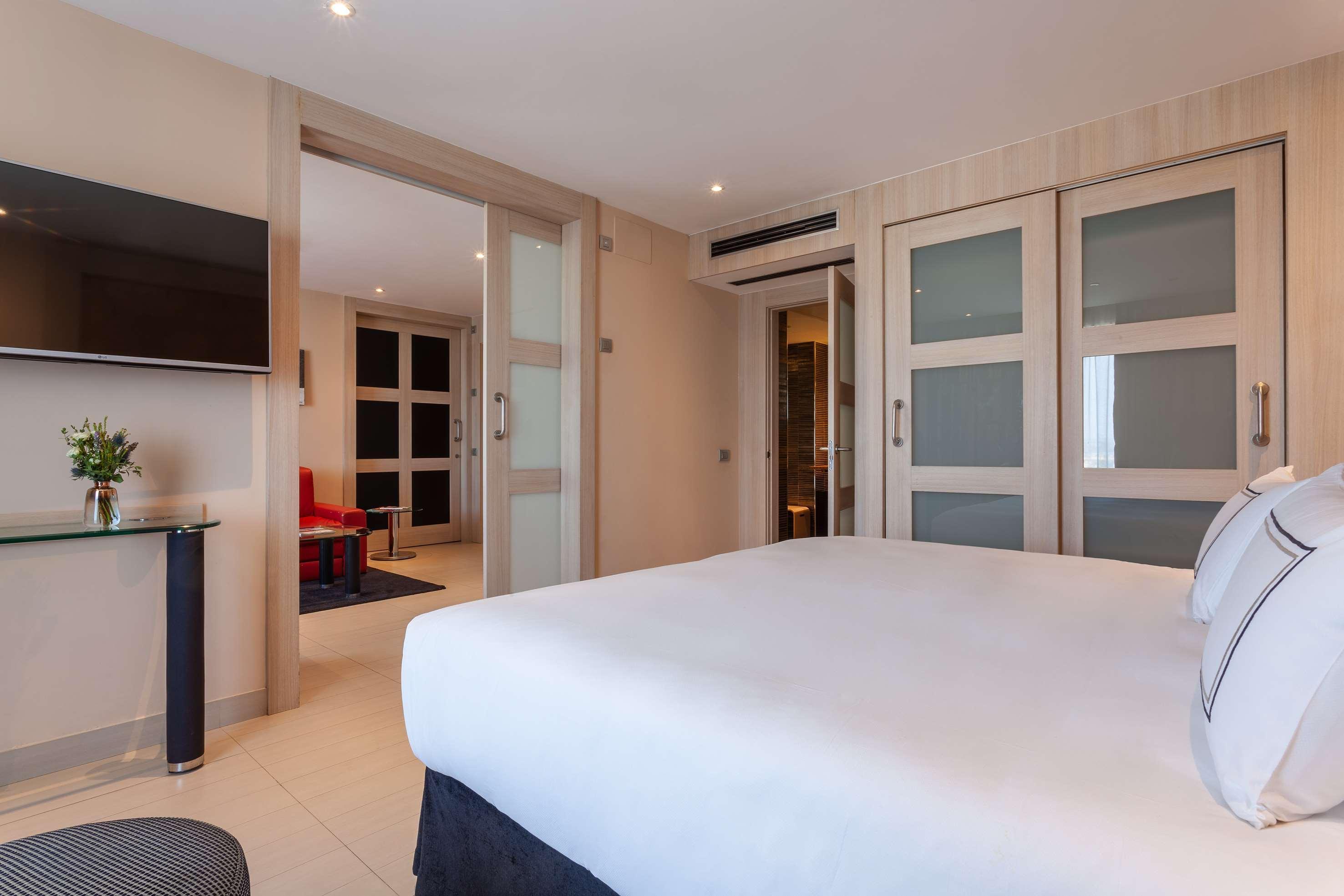 The Level At Melia Sevilla מראה חיצוני תמונה