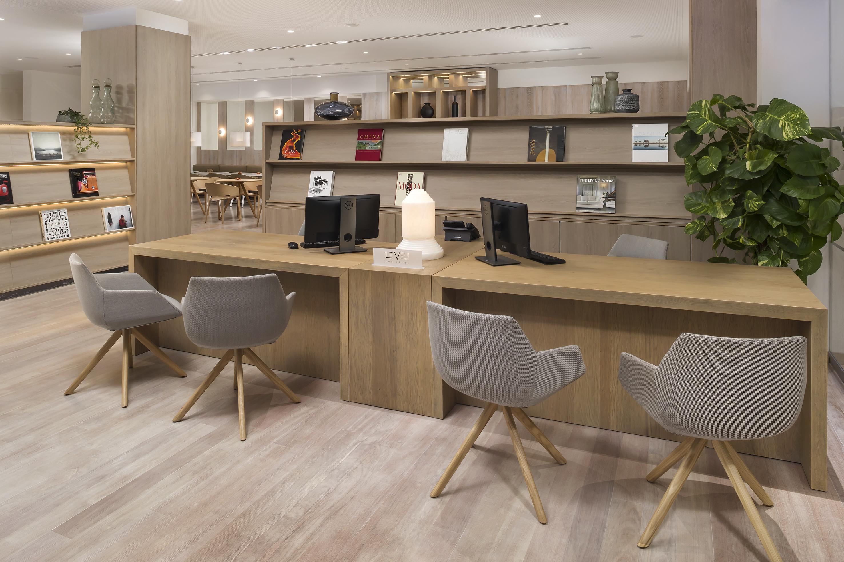 The Level At Melia Sevilla מראה חיצוני תמונה